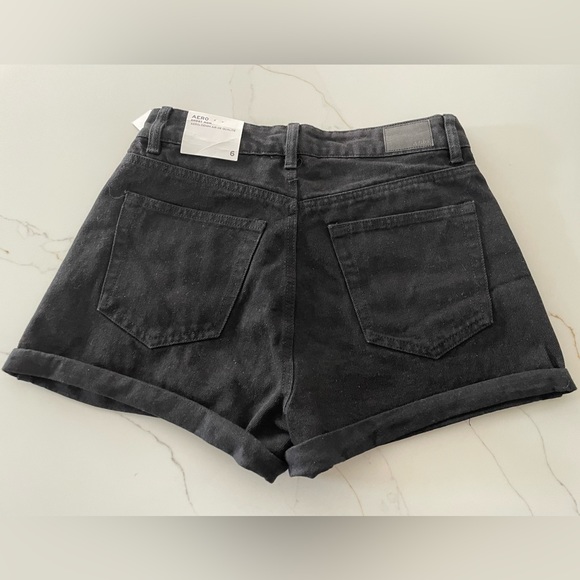 BLACK MOM SHORT - Picture 2 of 6